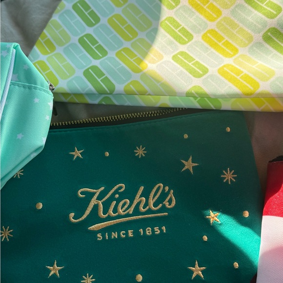 Lot. New cosmetic bags and brand new Kate Spade bag belt. - Picture 5 of 10